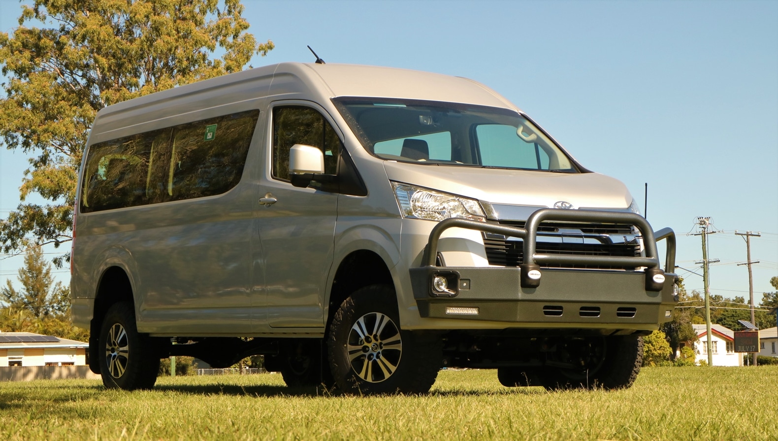 Review of Bus 4x4 GL Commuter Conversion 8 Hiace GL Commuter News 1